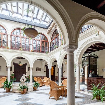 Palacio Marques De La Gomera Hotel Osuna Exterior photo