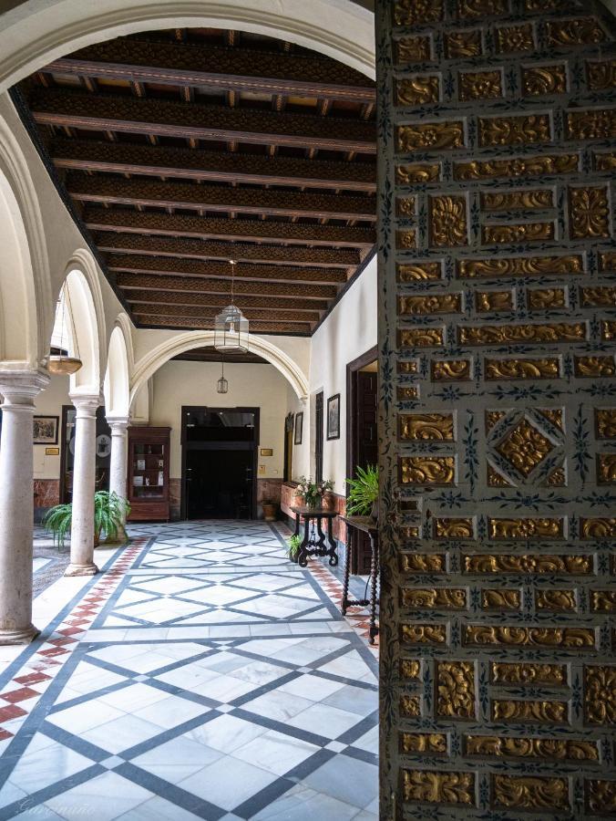 Palacio Marques De La Gomera Hotel Osuna Exterior photo