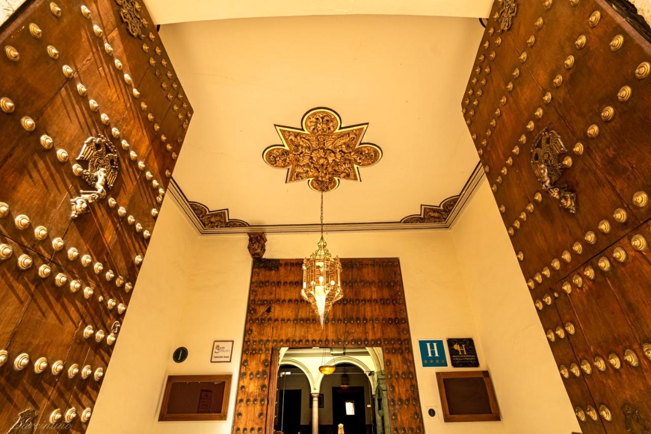 Palacio Marques De La Gomera Hotel Osuna Exterior photo