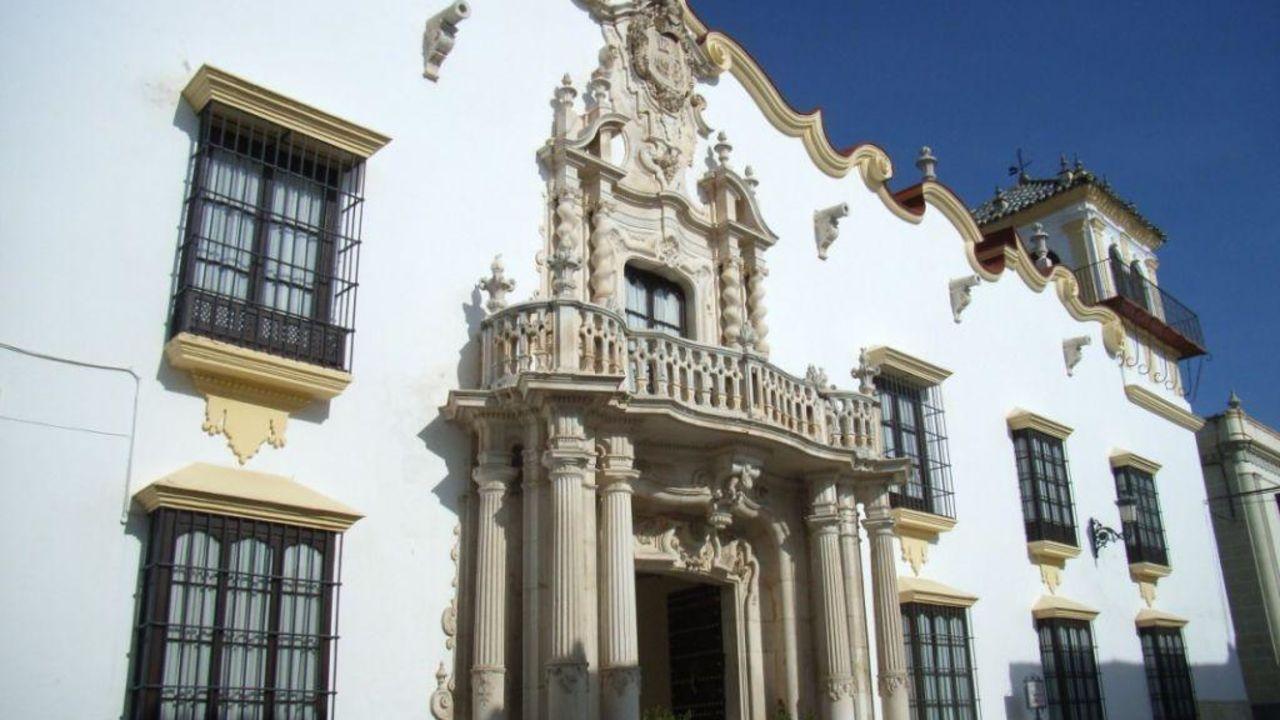 Palacio Marques De La Gomera Hotel Osuna Exterior photo